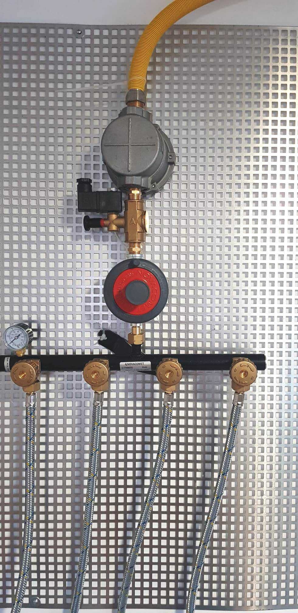 Kit complet cu 4 butelii GPL 60L pentru centrala GPL/TRANSPORT, MONTAJ