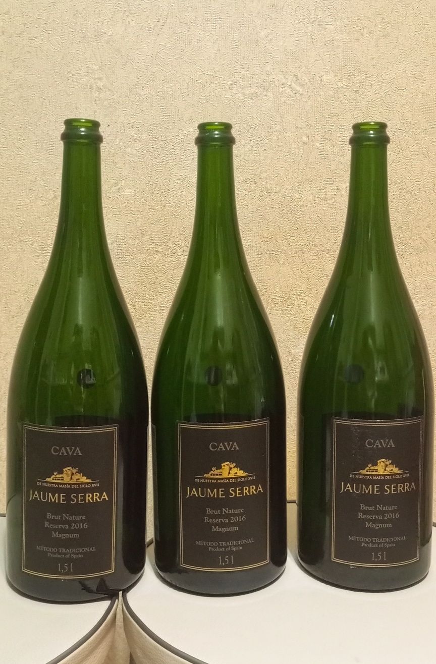 Пустые бутылки 1.5 из под Cava Jaume Serra