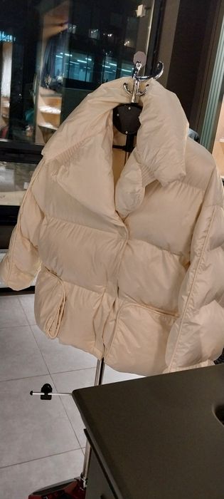 Продам женскую куртку и мужскую куртку