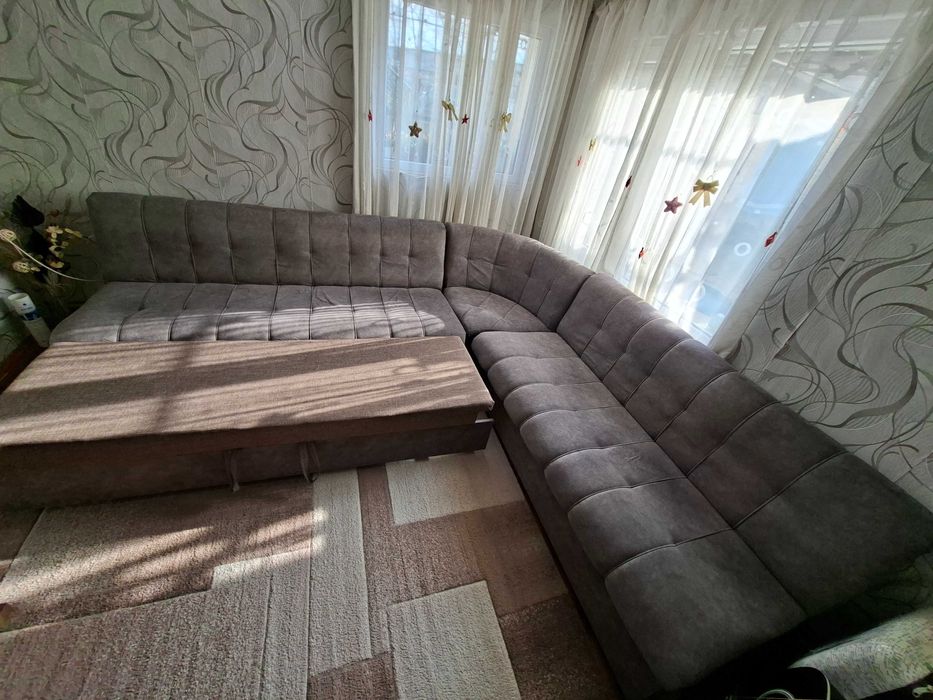 Ъглов разтегателен диван