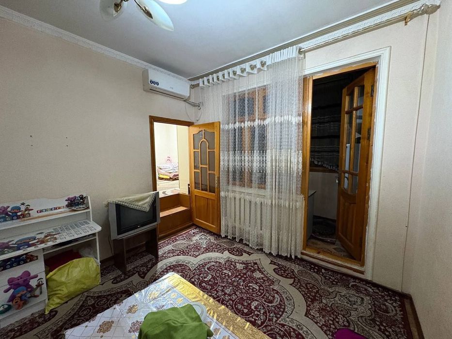 Чиланзар 2  2/4/4, 47м2, балкон 1,5х3