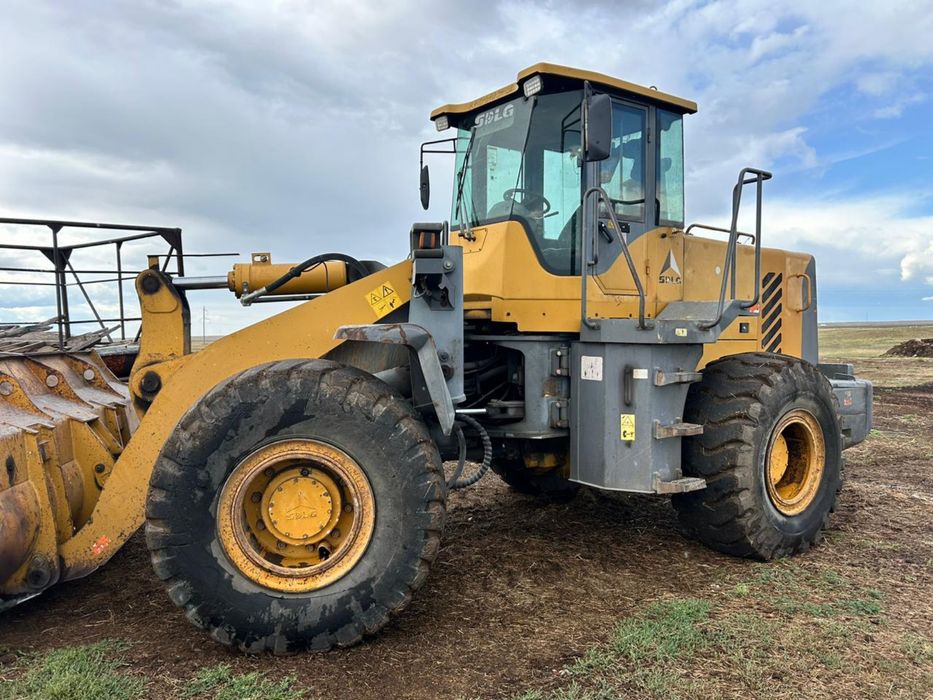 Погрузчик 3 куб 5 тоник