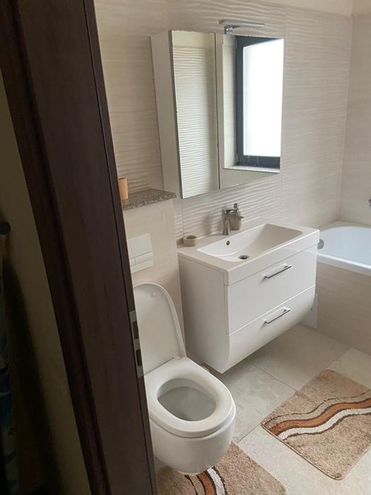 Inchiriez apartament 2 camere