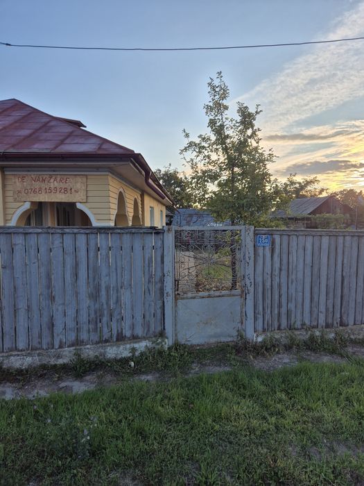 Vand casa din cărămidă Tepu