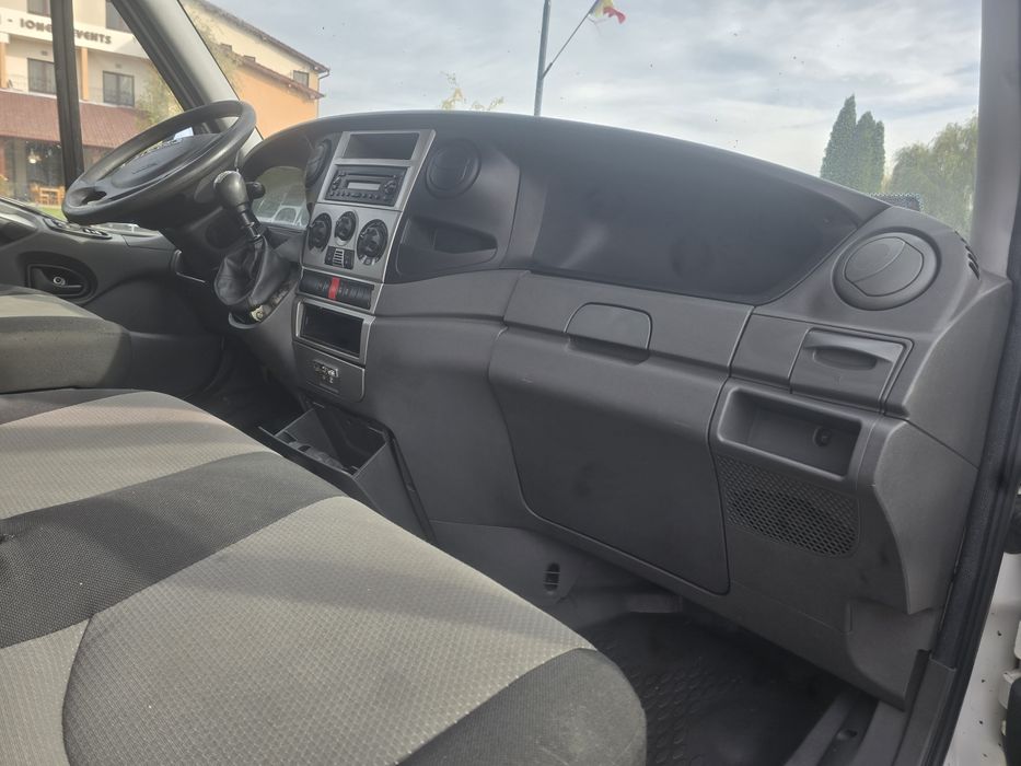 Iveco daily  frigorific lift 35 c15  2011