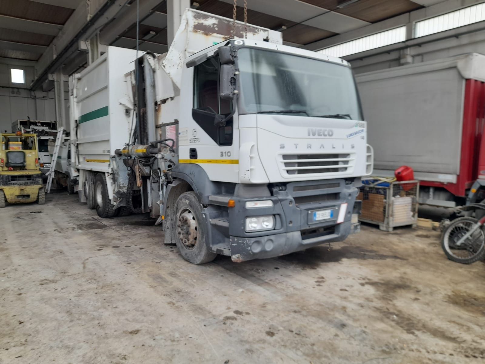 Dezmembrez iveco eurocargo și iveco stralis.