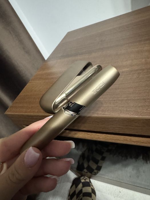Iqos vechii utilizat . Dar in stare foarte buna