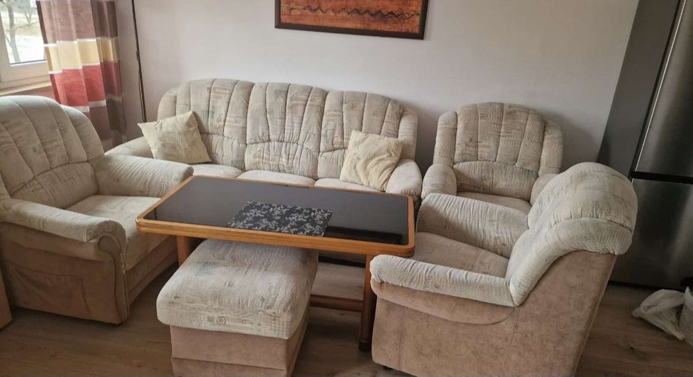 Vând canapea cu fotolii - set living