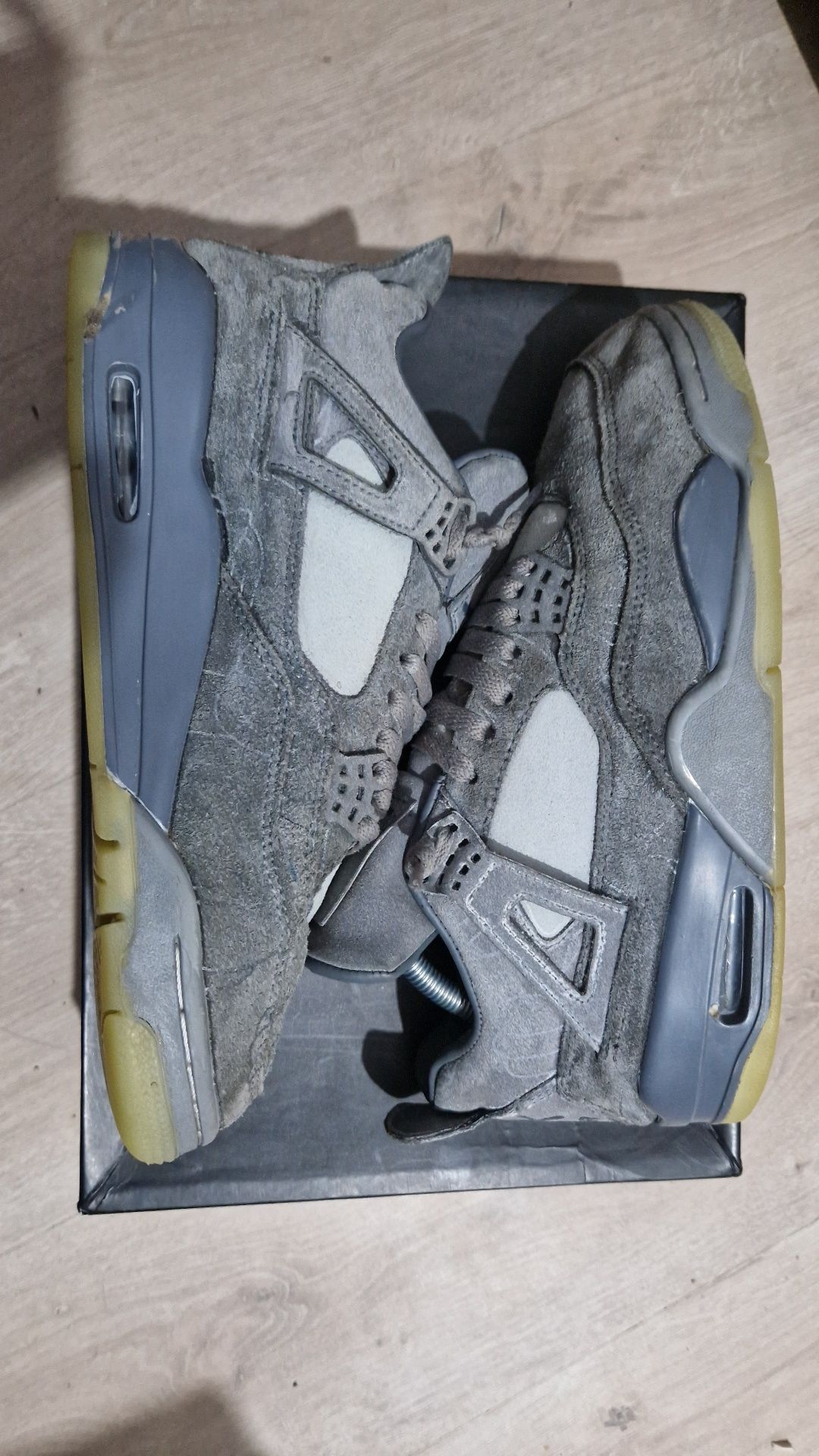 Vand / Schimb Air Jordan 4 KAWS