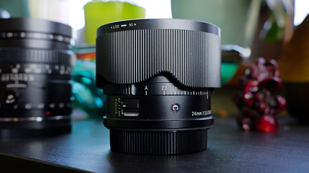 Sigma 24mm f/3.5 DG DN Contemporary - L Mount