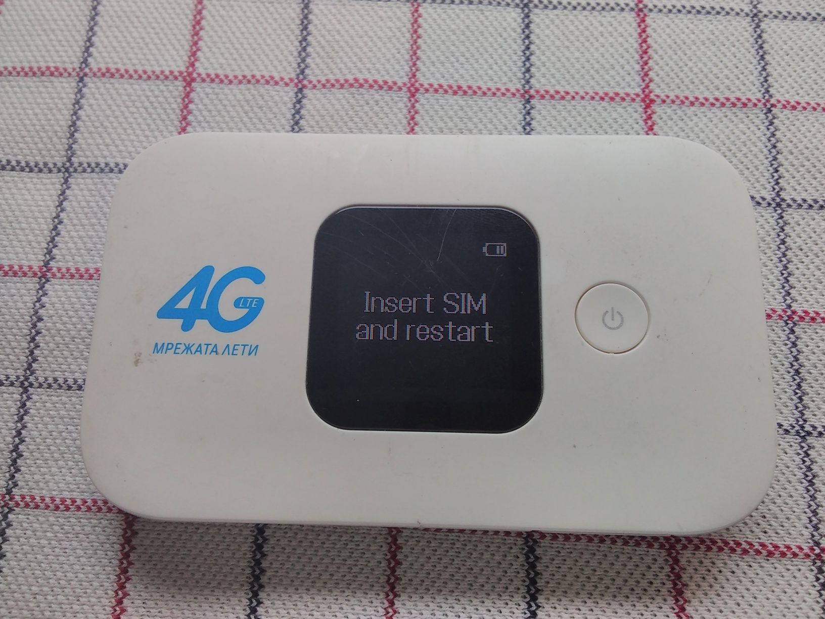 страхoтен джобен рутер бисквитка 4G LTE високоскоростен