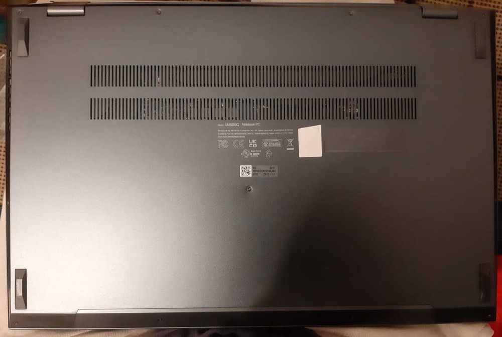 Asus ZenBook Pro 15 OLED (2021), Touchscreen, Office + cadou hub USB-C