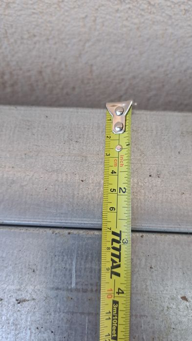 Vând rectangulara zincata 2,20x70x40mm