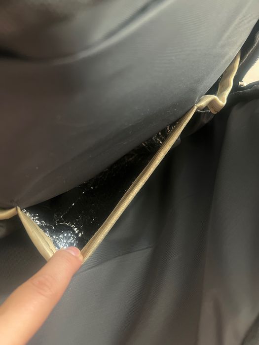 Раница за бебешки аксесоари с отделение за повиване