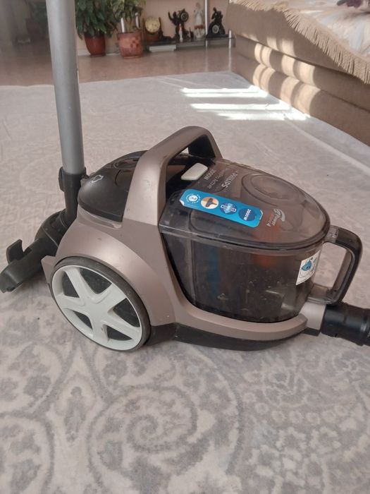 Пылесос филипс..