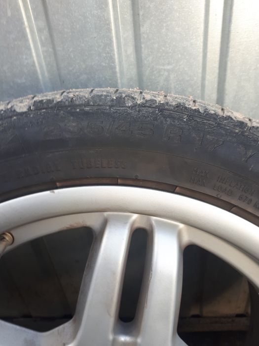 Genti aleaj 235/45/R17