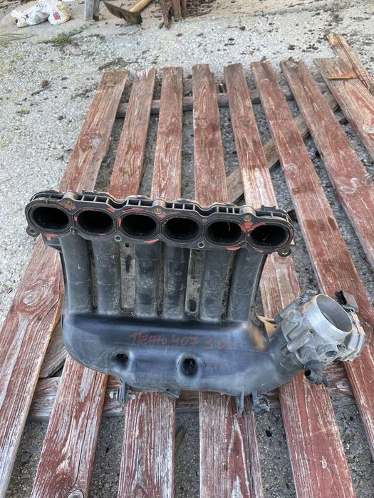 Всмукателен колектор с дроселов клапан за Peugeot 407 3.0 бензин