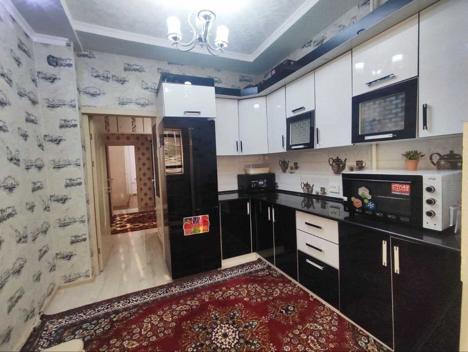 3х комнатная квартира на 4 этаже 67кв/м, в Самарканде