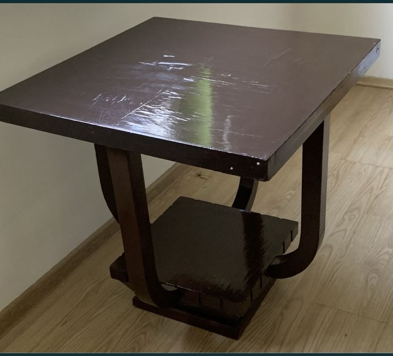 Masuta art-deco veche de 70 ani