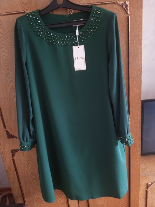 Продам платье нарядное