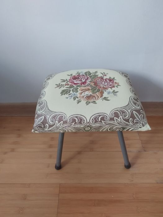 Продам детский стул