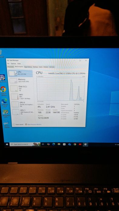 Vând laptop fujitsu i5 5200u 8 gb ram ddr3 placa video integrata 4gb