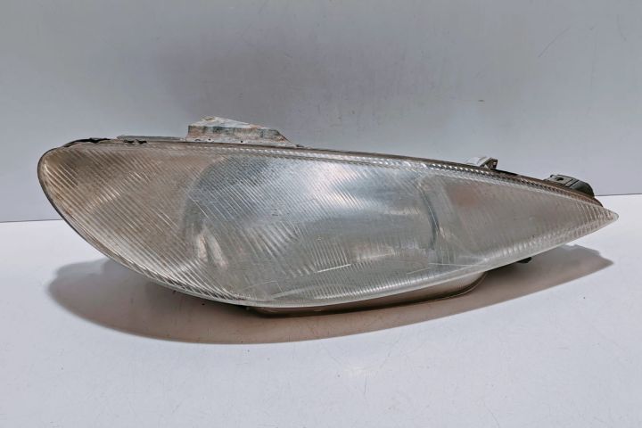 Far Dreapta   Cu defect 9640559480 / 89005131 Peugeot 206 prima gener