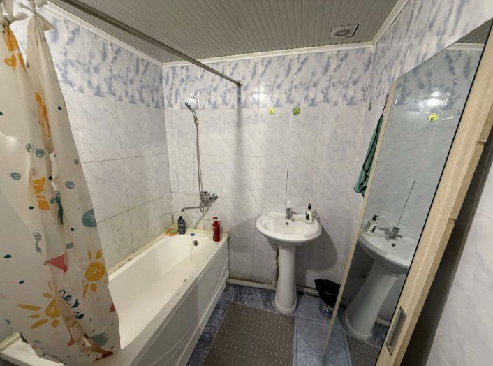 Farxadskiyda kv23da 2/2/5 47m² bolgan shinam kvartira ijaraga berilad