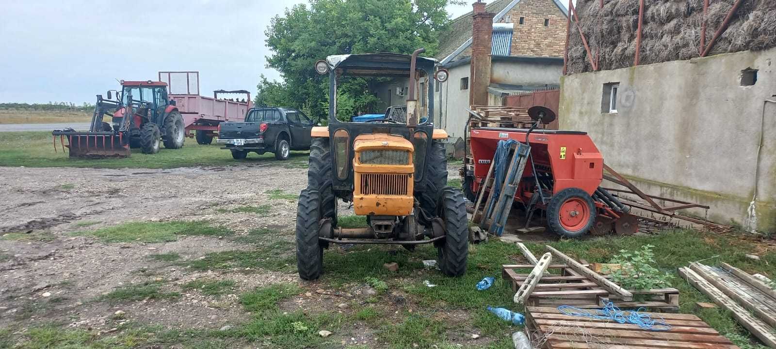 Vând tractor fiat 45 cp dt 4x4