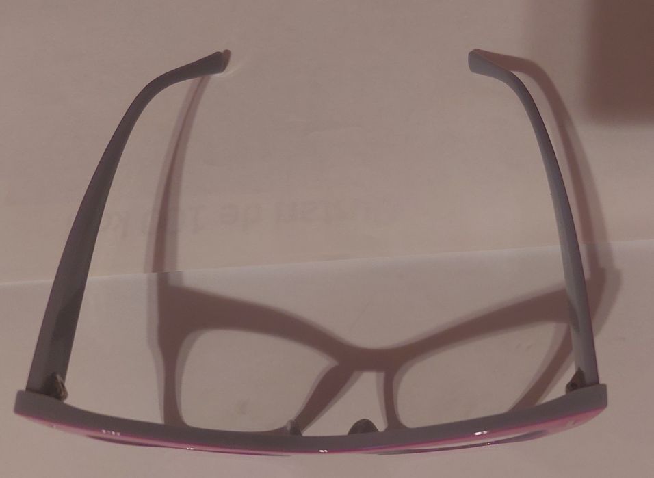 Vand rame de ochelari cu design modern