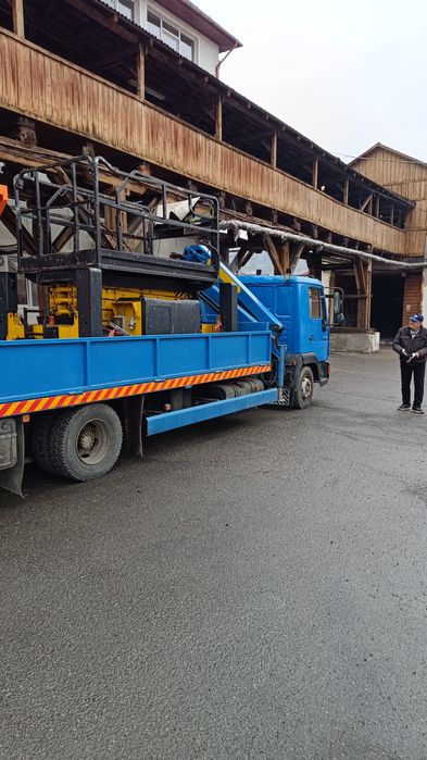 Vând camion Man cu macara