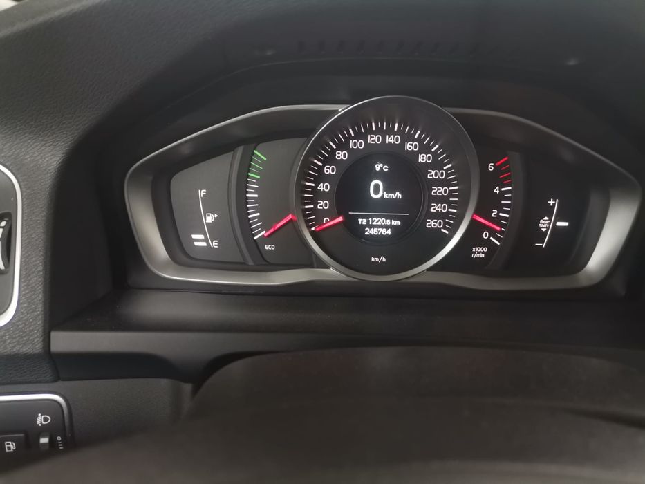 Volvo V60 - 2016 - 2.0 Diesel - 118CP