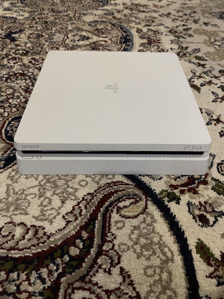 Plestation 4