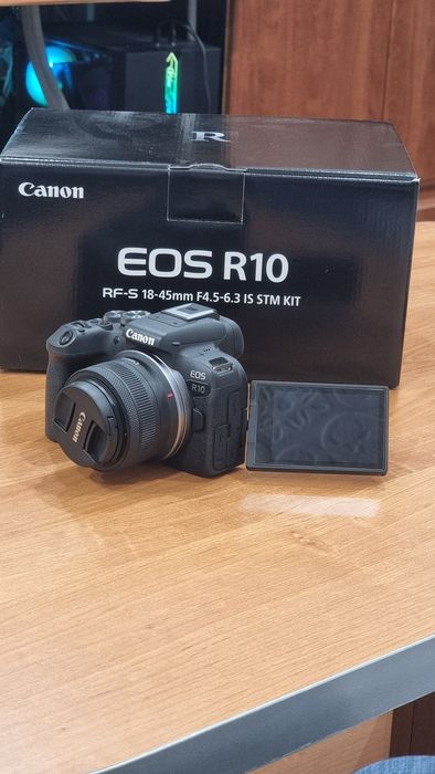 Canon EOS R10 + 18-45