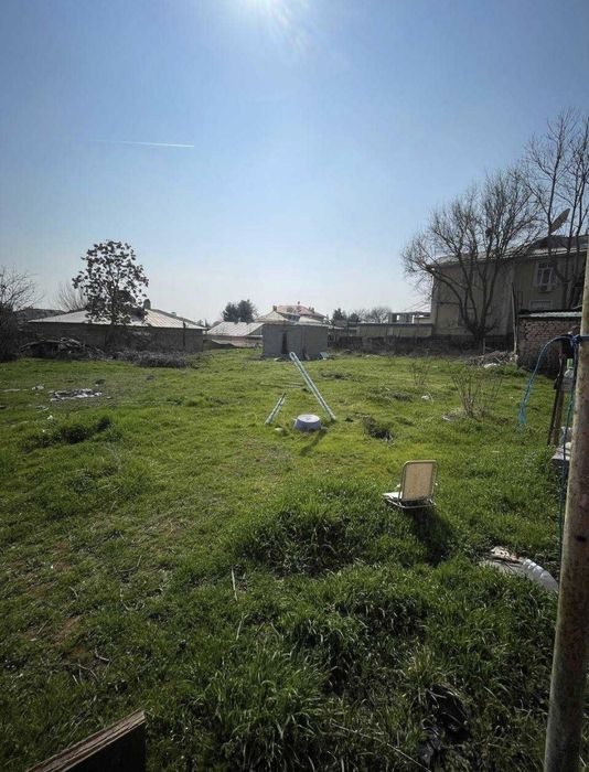 Продаю землю Мирзоулугбекский район центр Луначарского 17 соток.