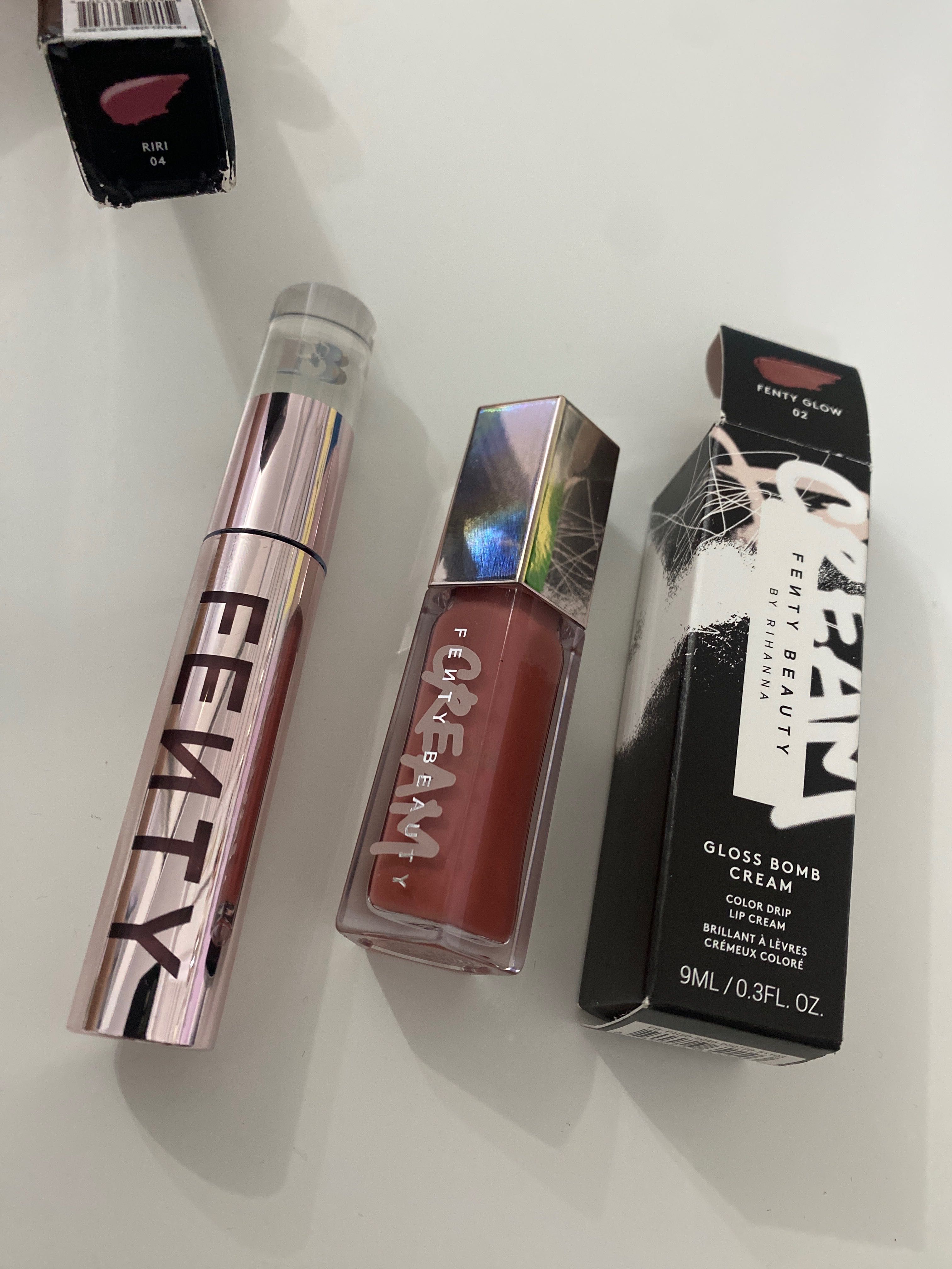 Ruj / lip gloss Fenty, KVD, Clinique, Estee Lauder, Urban Dk