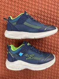 Adidasi Skechers baieti marimea 28.5