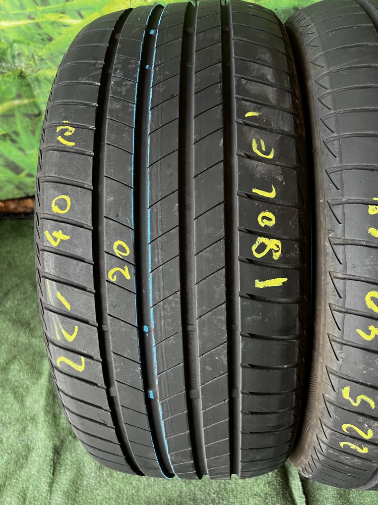 225 40 18 bridgestone vara
