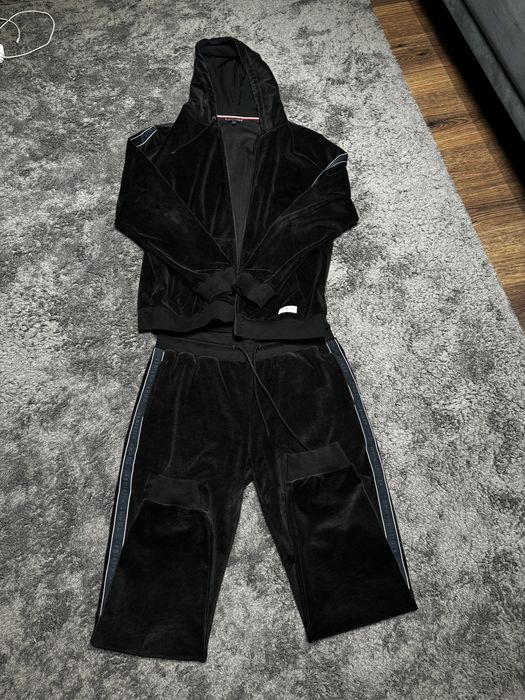 tommy hilfiger костюм