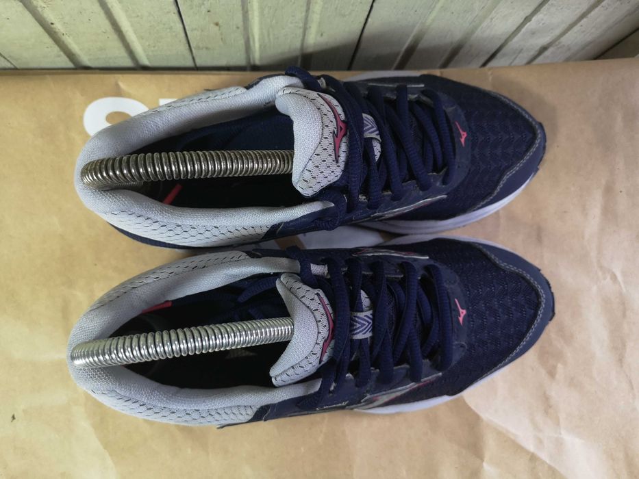 ''Mizuno Wave Rider 21 Gore-Tex''оригинални маратонки 37 номер