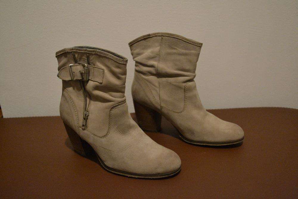 Botine femei, marca Steve Madden marimea 40