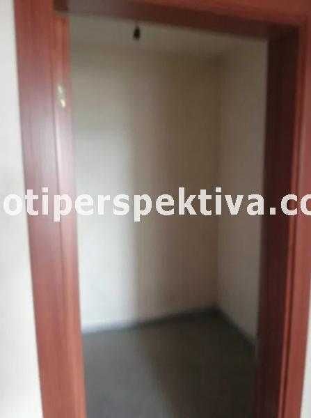 Продава се Тристаен апартамент в Пловдив, Христо Смирненски - 139 кв.м за 972 €/кв.м - Снимка #6