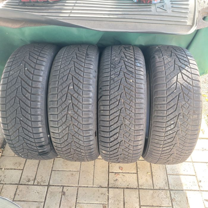 Зимни гуми yokohama 255/60/18