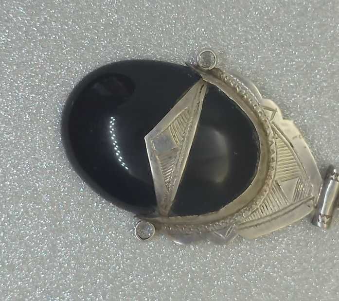 Pandantiv tuareg etnic - argint, cabochon negru
