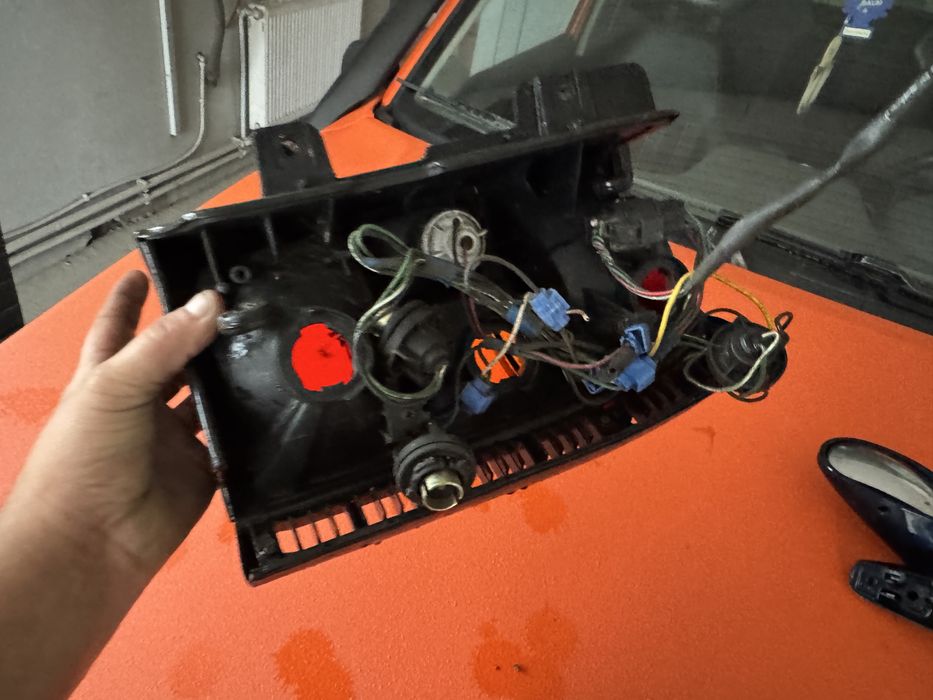 Lampa stg spate pajero i