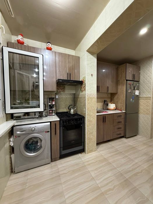 Продается 4х комнатная квартира 1 этаж Юнусабад 12 Метро Туркестан