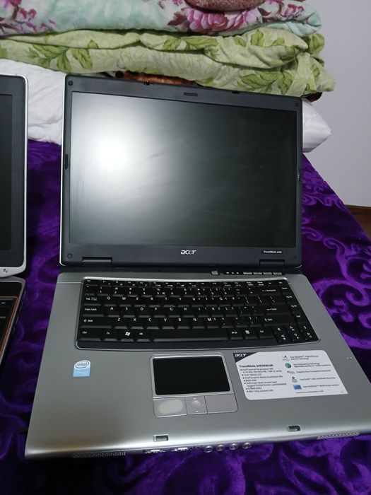 Ofertă 2 laptopuri functionale.