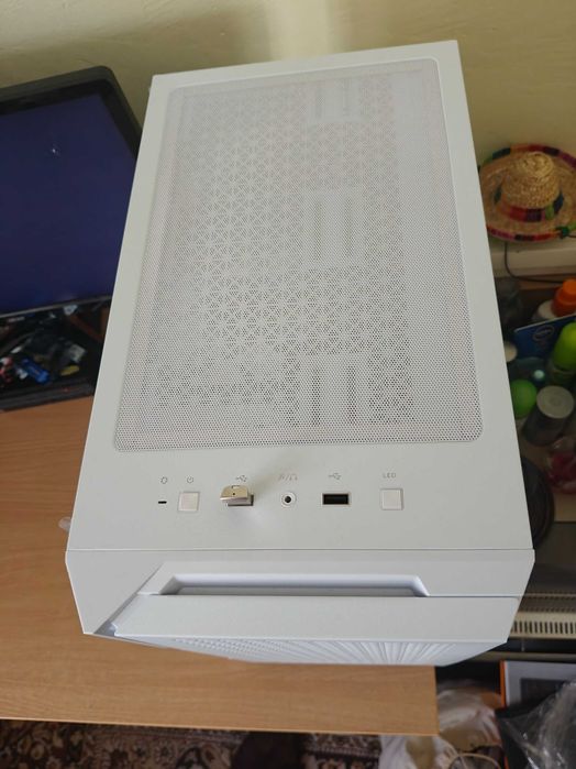 Геймърски Компютър GTX 1080 Ti, 32GB QuadChannel и Intel 4.0Ghz Turbo