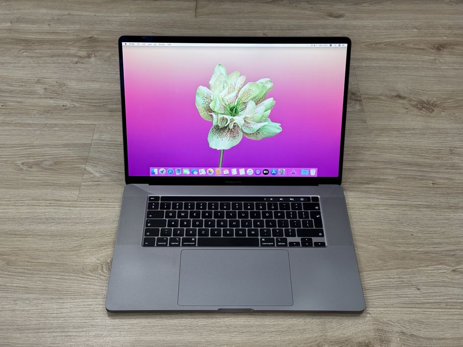 *32GB Ram*16’Macbook Pro 16’ 2019/i7-9850H/1TB SSD/5300M