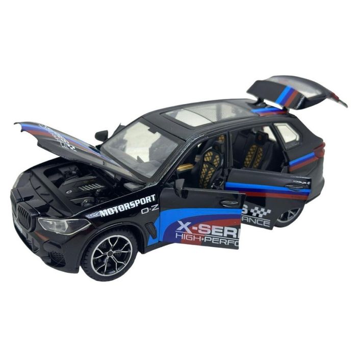 BMW X5 M (1:24) метална кола с отварящи се врати звук и светлина